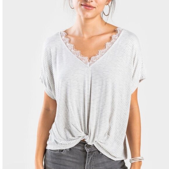 Francesca’s Nickie Lace Trim Striped Top Color Ivory & Grey Striped size XXS - Picture 2 of 13